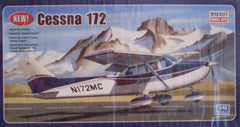 1/48 Cessna 172 civil model aircraft kit with wheel landing gear.