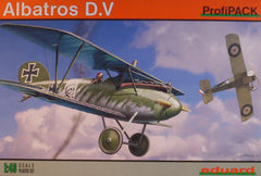 1/48 WW 1 Albatros D.V ProfiPack military model aircraft kit.