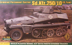 1/72 scale WW2 German Sd.Kfz.250/10 halftrack plastic model kit.