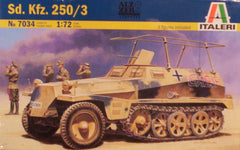 1/72 WW 2 German Sd. Kfz. 250/3 halftrack military model kit.