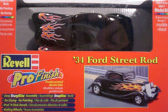 1/25 pre-painted 1934 Ford hot rod plastic model car kit. 