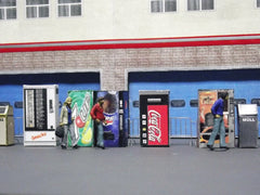 1/64 / HO resin slot car figures walking.