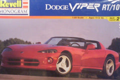 1/25 Dodge Viper RT/10 model car kit.