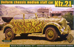 1/72 Kfz.21 WW2 German Staff Car military vehicle model kit.