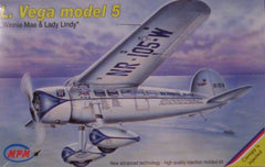 1/72 L. Vega Model 5 Winnie Mae civil model aircraft kit.